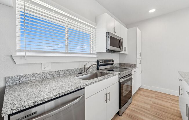 1 bed, 1 bath, 712 sqft, $1,385, Unit 214