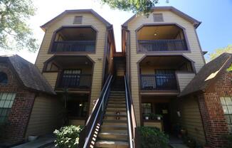 400 LAKE PLACID COURT