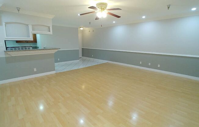 2 beds, 2 baths, 910 sqft, $2,950, Unit 215