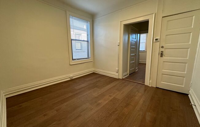 1 bed, 1 bath, 710 sqft, $1,040, Unit 15