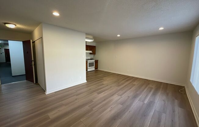 2 beds, 1 bath, $2,385, Unit Unit 204