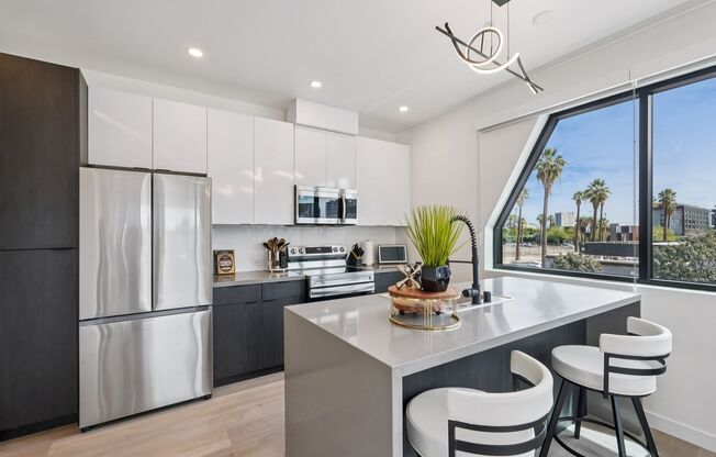 2 beds, 1 bath, 786 sqft, $2,167, Unit 301