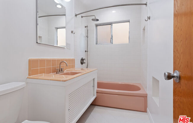 1333 S OGDEN DR