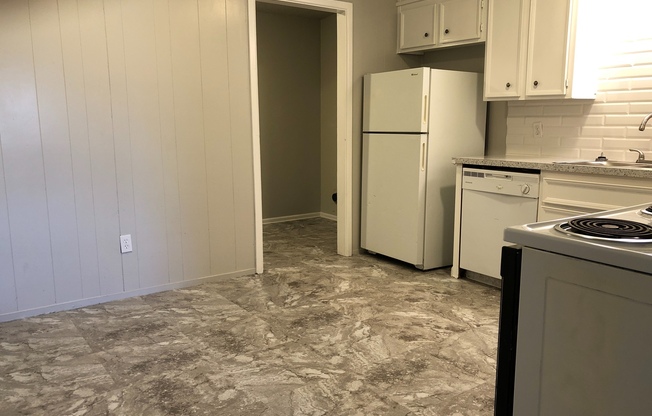 2 beds, 1 bath, 1,143 sqft, $825, Unit A