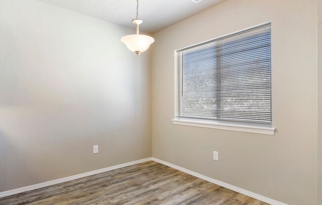 2 beds, 2 baths, $1,495, Unit Bldg I #101