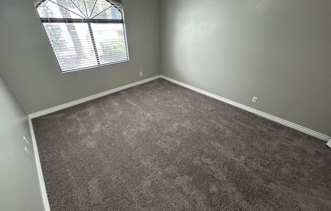 2 beds, 2 baths, $1,325, Unit # 127