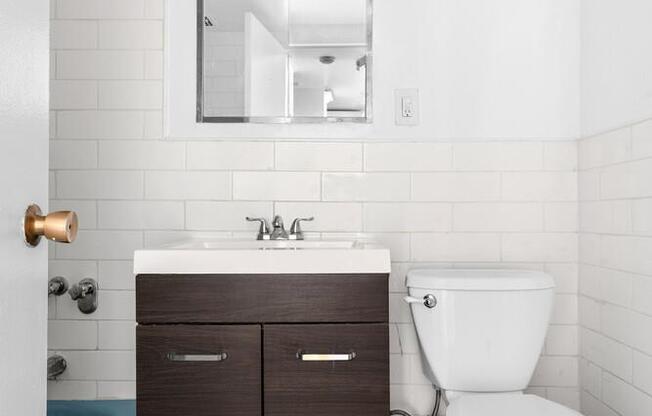 1 bed, 1 bath, $2,800, Unit C2110