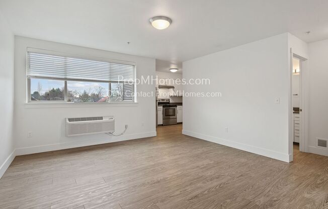 1 bed, 1 bath, $1,549, Unit 4975 NE 14th Place - Unit 205