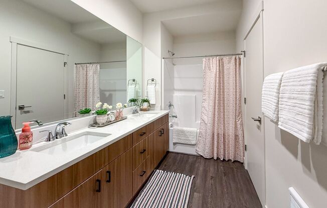 3 beds, 3.5 baths, 2,424 sqft, $4,355, Unit B120