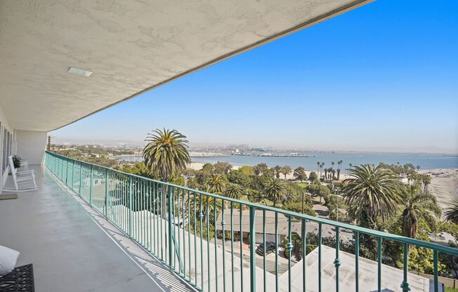 3811 Bluff