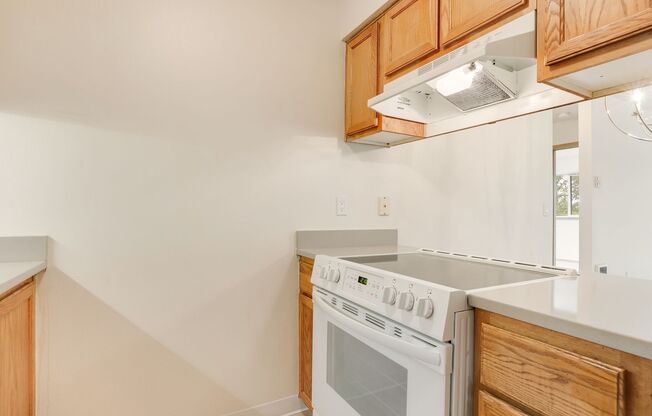 2 beds, 1 bath, 817 sqft, $1,495, Unit 36