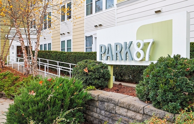3 beds, 2 baths, 1,175 sqft, $5,200, Unit 302