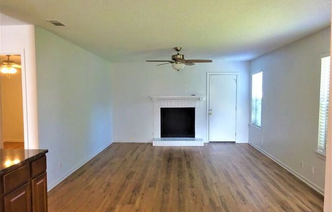 2 beds, 1 bath, $1,500, Unit Apt. B2