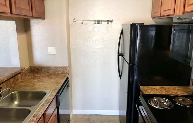 2 beds, 2 baths, 917 sqft, $1,575, Unit #1009