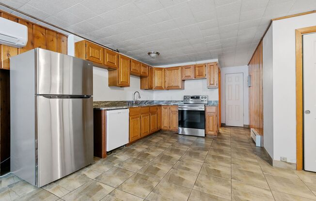 1605 Marshall