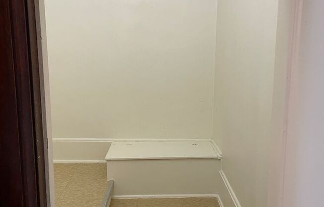 Studio, 1 bath, 375 sqft, $795, Unit 507