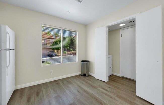 Fully Furnished 2 bedroom Townhome