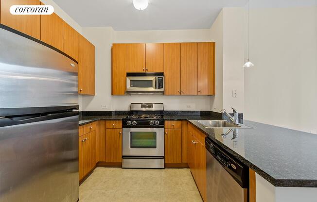 1 bed, 1.5 baths, 902 sqft, $4,800, Unit 1E