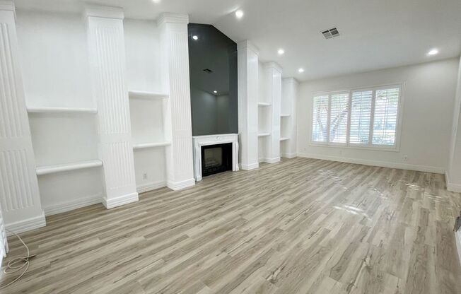7732 CRENSHAW WAY