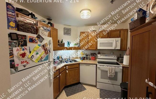 4909 W EDGERTON AVE