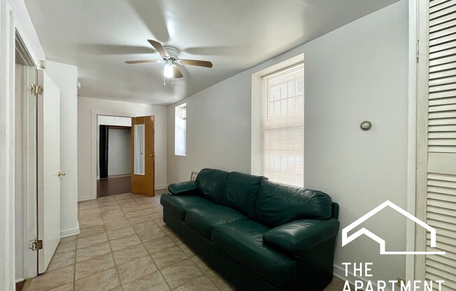 3531 West Dickens Ave.