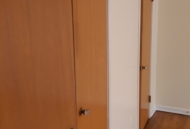 1 bed, 1 bath, $850, Unit 15