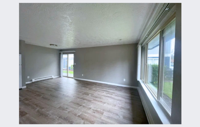 2 beds, 1 bath, 750 sqft, $1,700, Unit #401