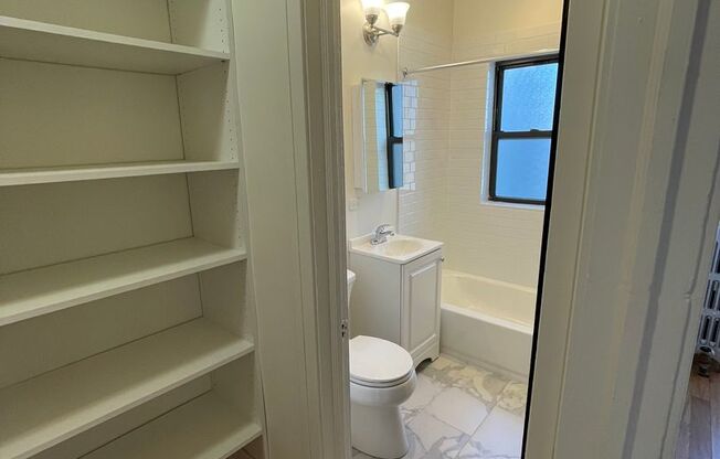 Lovely Renovated Building on Quiet Block Near the Lake! Studio's and 1 BR's.