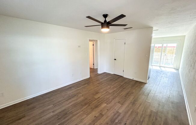 414 SE 8th St Unit A - Fully Renovated 2/1 in 8 plex