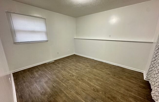 2 beds, 1 bath, $850, Unit Apt #117