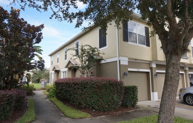 Excellent & Spacious 2/2 with 1 Car Garage at Broken Oaks