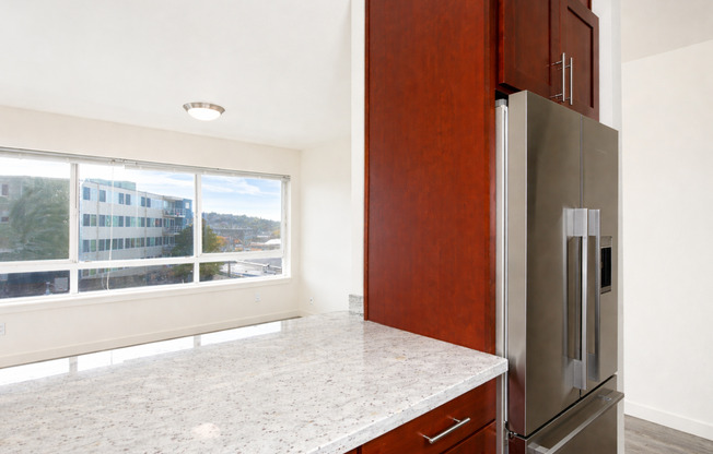 3 beds, 1 bath, 980 sqft, $2,995, Unit R-412