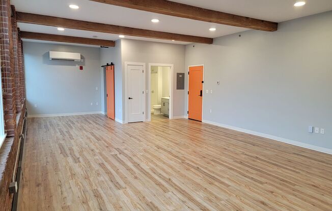 Studio, 1 bath, 765 sqft, $1,985, Unit 303