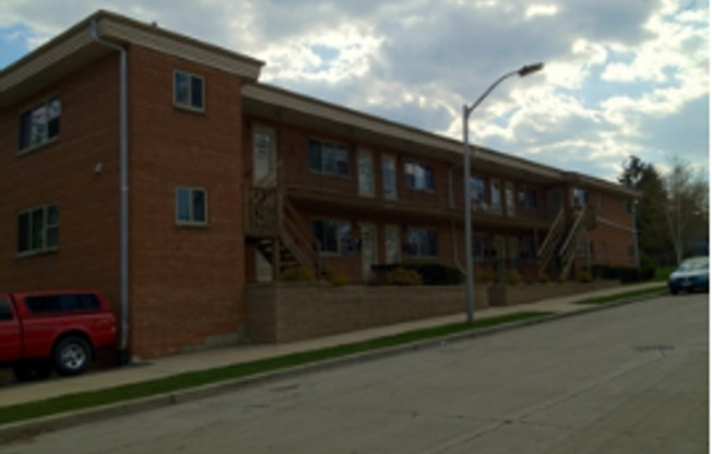 1500-08 S. 92nd Street