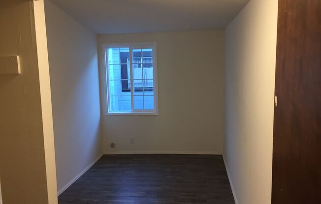 1 bed, 1 bath, 400 sqft, $1,795, Unit Apt. 4