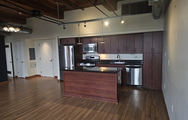 1 bed, 1 bath, 786 sqft, $2,000, Unit 110