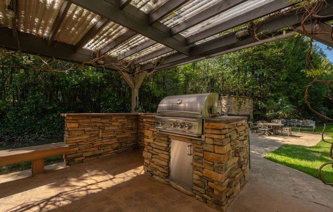 1 bed, 1 bath, 700 sqft, $1,600, Unit 10