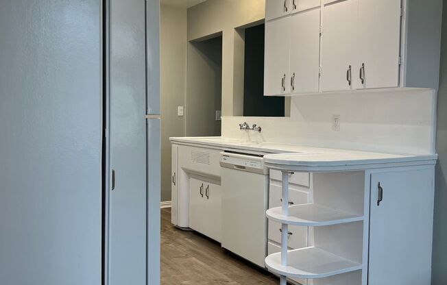5 beds, 3 baths, $5,500, Unit 456
