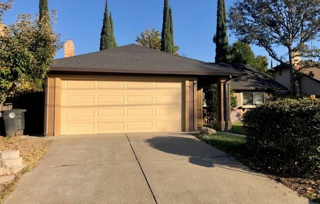 Spacious 3 Bedroom 2 Bath Home in Citrus Heights