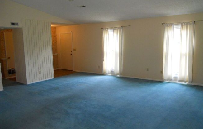 3BD/2BA home in Holden Farms!
