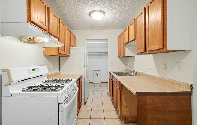 5301 - 5305 Russell -Sommerset Place