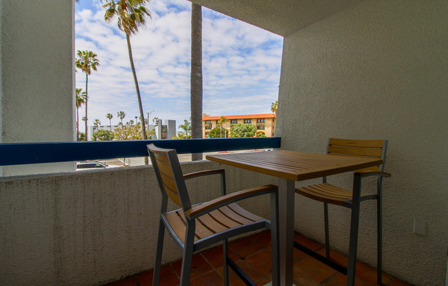 200 S CATALINA AVE