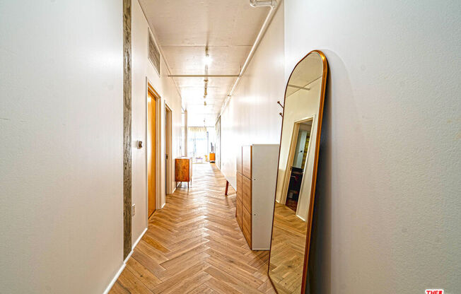 1 bed, 1 bath, 960 sqft, $2,700, Unit 714