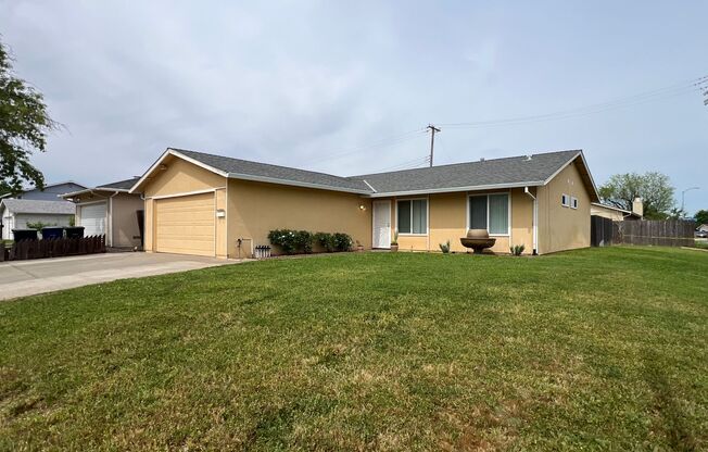 4 Bedroom, 2 Bath Single Story Corner Lot Home in Rancho Cordova