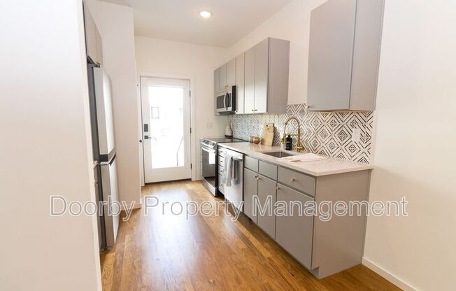 3132 SAINT ELMO AVE