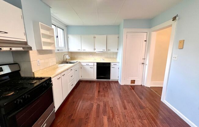 Spacious Home - 3 bedroom 1 bath - Squirrel Hill!