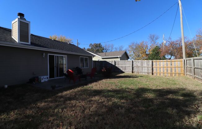 3 beds, 2 baths, $1,650