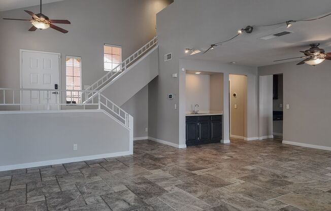 Modern Comfort with Pool & Spa in The Lakes – Solar Equipped Home