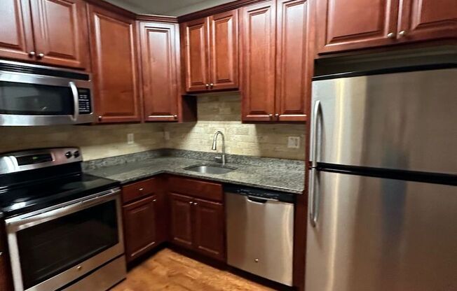 2 beds, 2 baths, 935 sqft, $2,700, Unit 503
