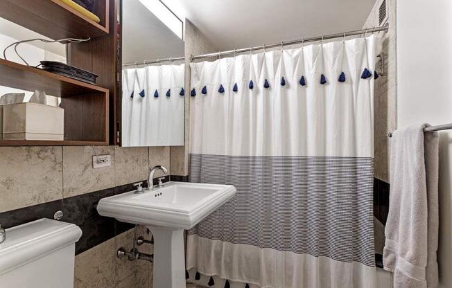 1 bed, 2 baths, $7,850, Unit 3T